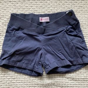 Maternity shorts